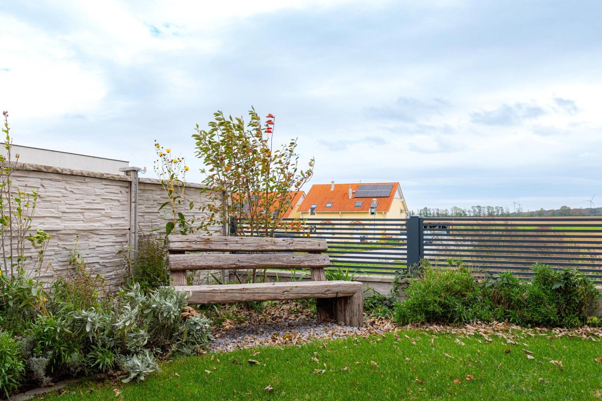 Villa Rose Close To Vienna & Airport Maria Ellend Exterior photo